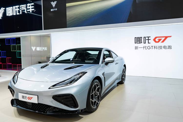 佛山顺德区讯羽翔企业管理咨询哪吒汽车在智能汽车领域的表现，领途汽车在新能源汽车市场中的影响力